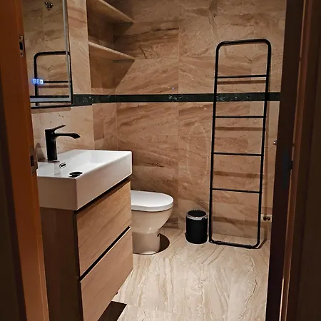 Habitación Doble Con Baño Privado Y Desayuno Incluido *