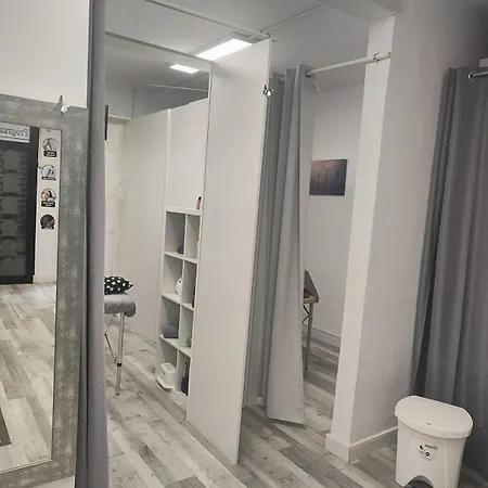Quarto em Acomodações Particulares Habitación Doble Con Baño Privado Y Desayuno Incluido *