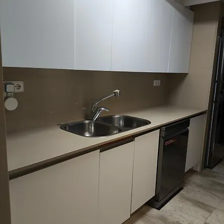 Quarto em Acomodações Particulares Habitación Doble Con Baño Privado Y Desayuno Incluido *