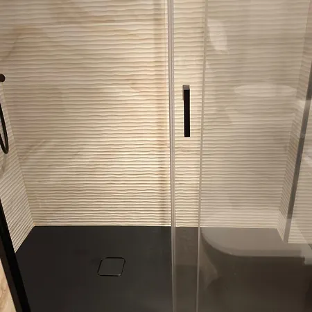 Doble Con Bano Privado Y Desayuno Incluido Habitación en casa particular Viladecans
