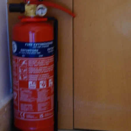 Doble Con Bano Privado Y Desayuno Incluido Habitación en casa particular Viladecans